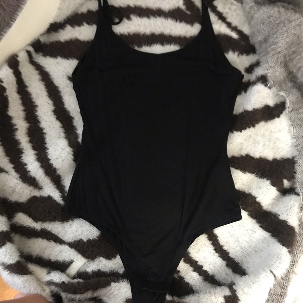FASHION NOVA Basic black bodysuit